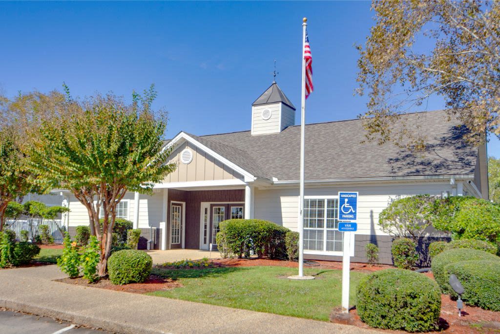 The Pointe Apartment Homes eBrochure