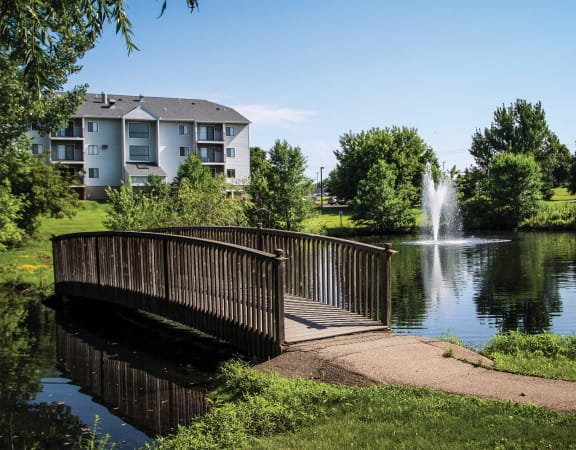 Valley Pond Apartments In Apple Valley Mn