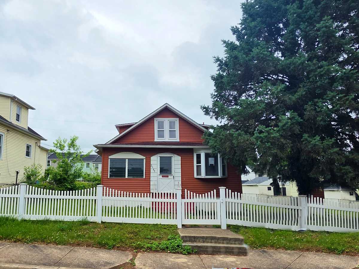 Property photo: 2640 Ridgely St