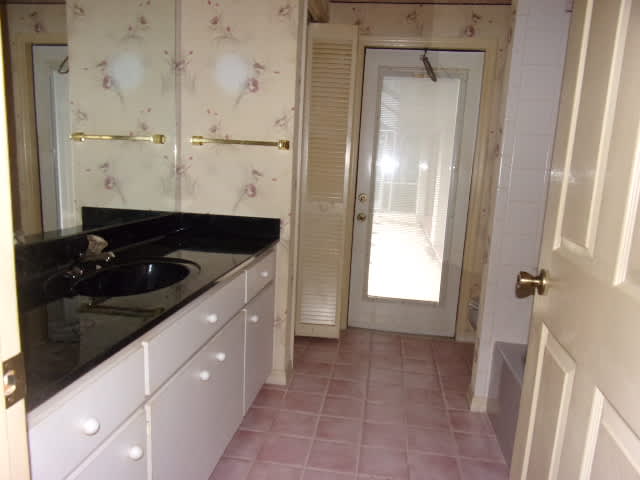 4 Fiddlewood Ct — Photo 10