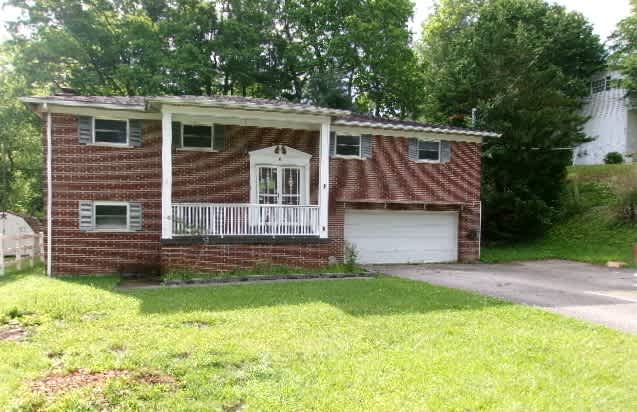 Property photo: 1105 Pinewood Dr