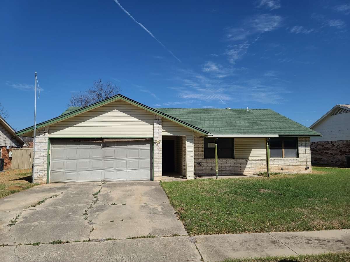Property photo: 1803 Lenox Ave