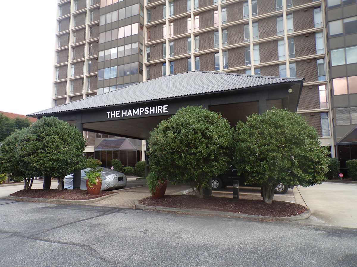 Property photo: 1101 N Elm St 201