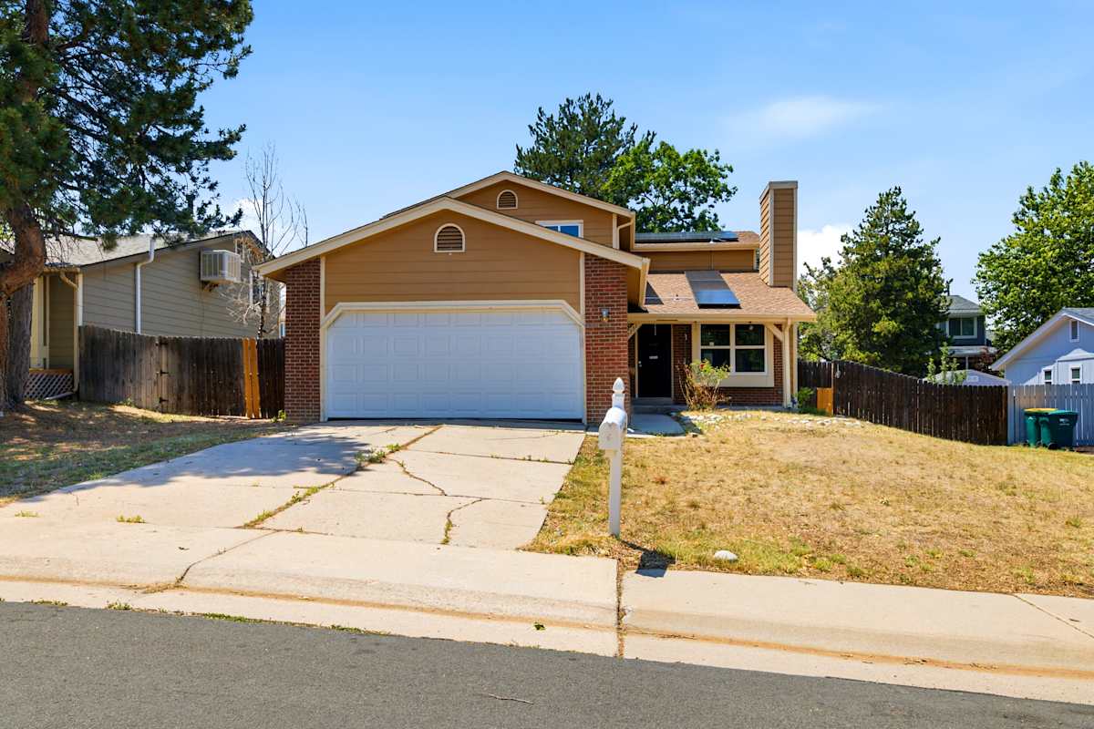Property photo: 2751 S Salida Way