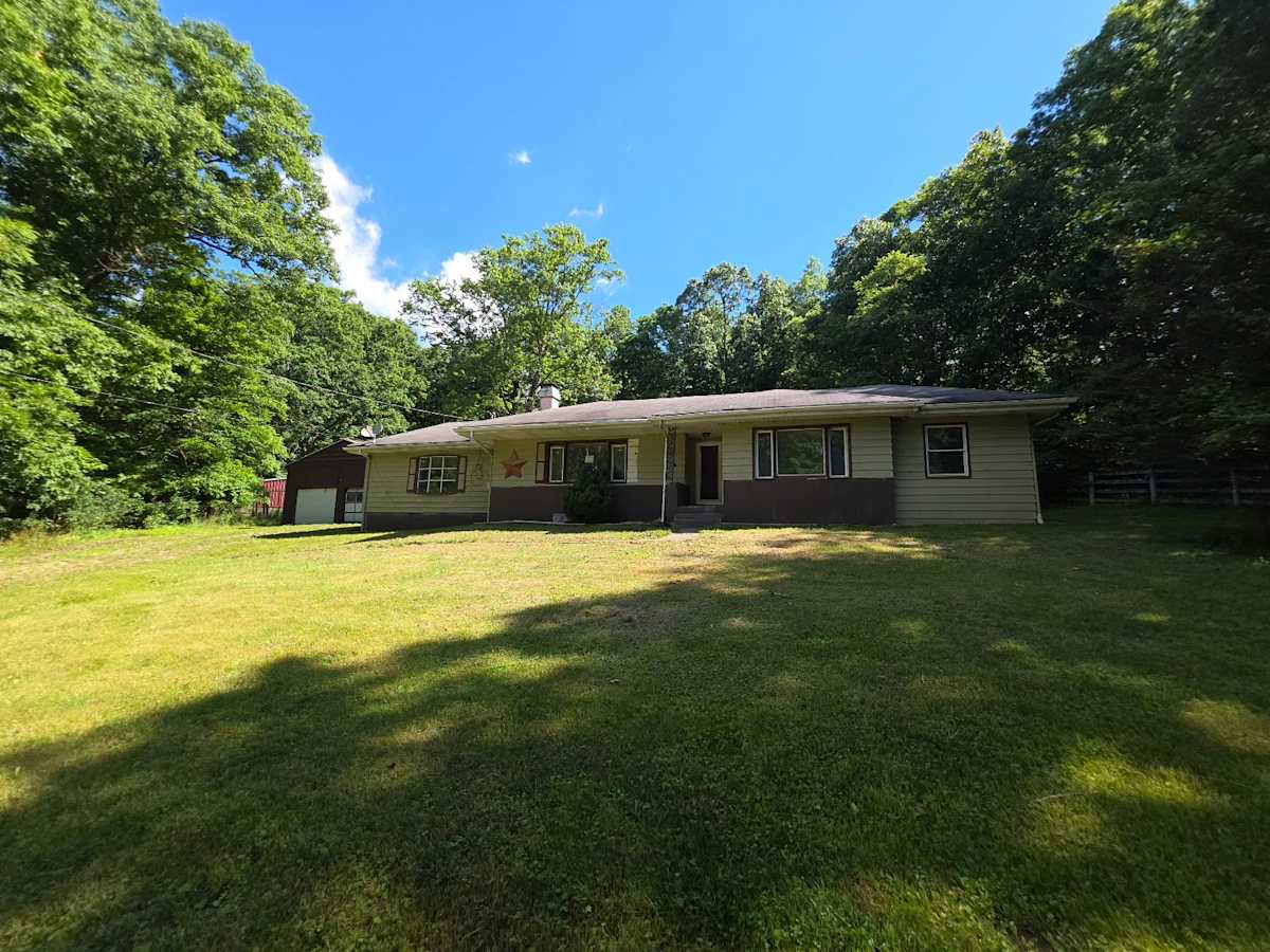 Property photo: 16965 Anderson Rd