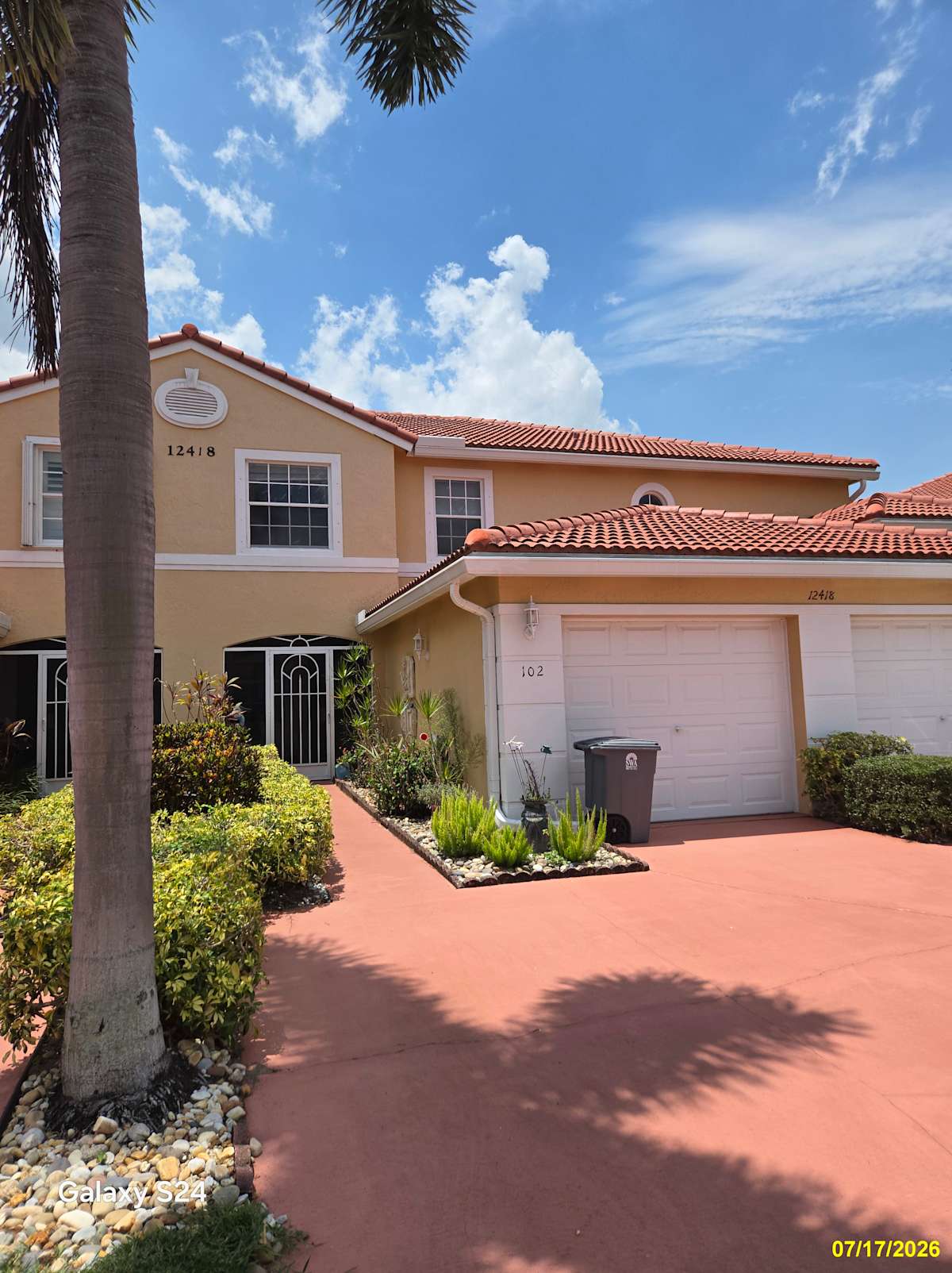 Property photo: 12418 Crystal Pointe Dr. Unit 202