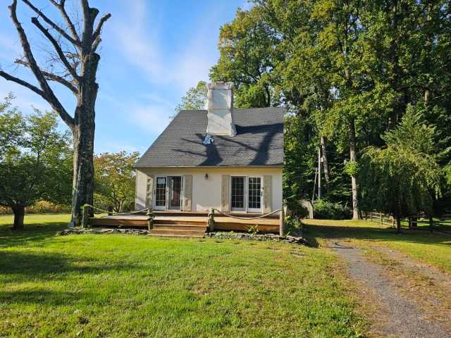 Property photo: 1215 River Rd