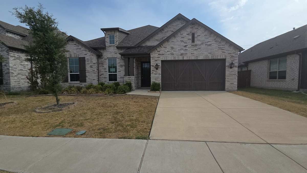 Property photo: 1987 Frediano Ln