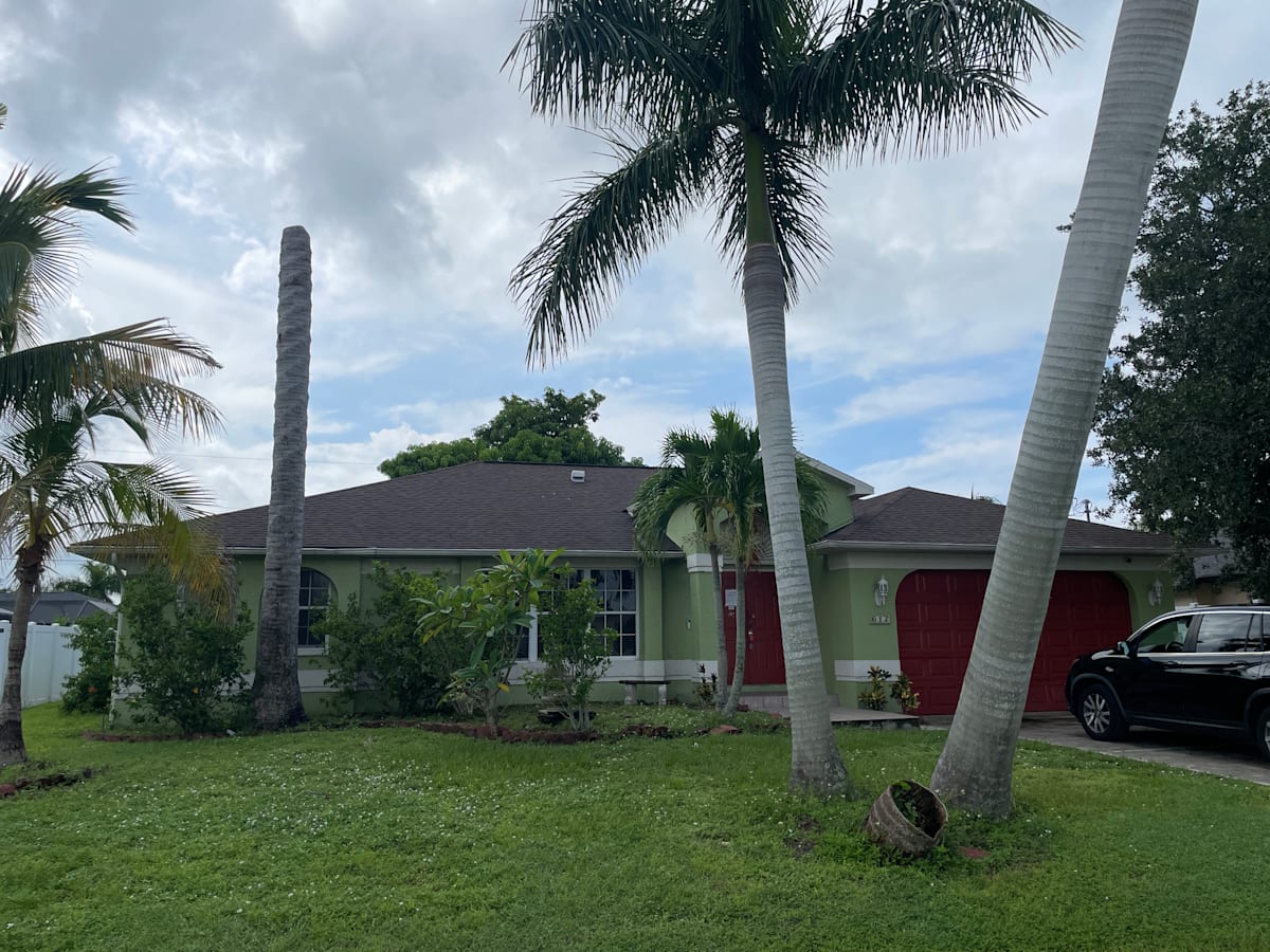 Property photo: 612 SE 31ST Ter