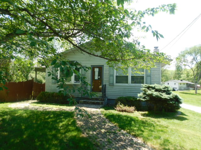 Property photo: 6 Meadow Avenue