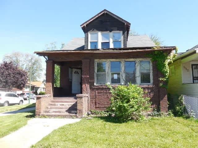 Property photo: 556 W 111TH St