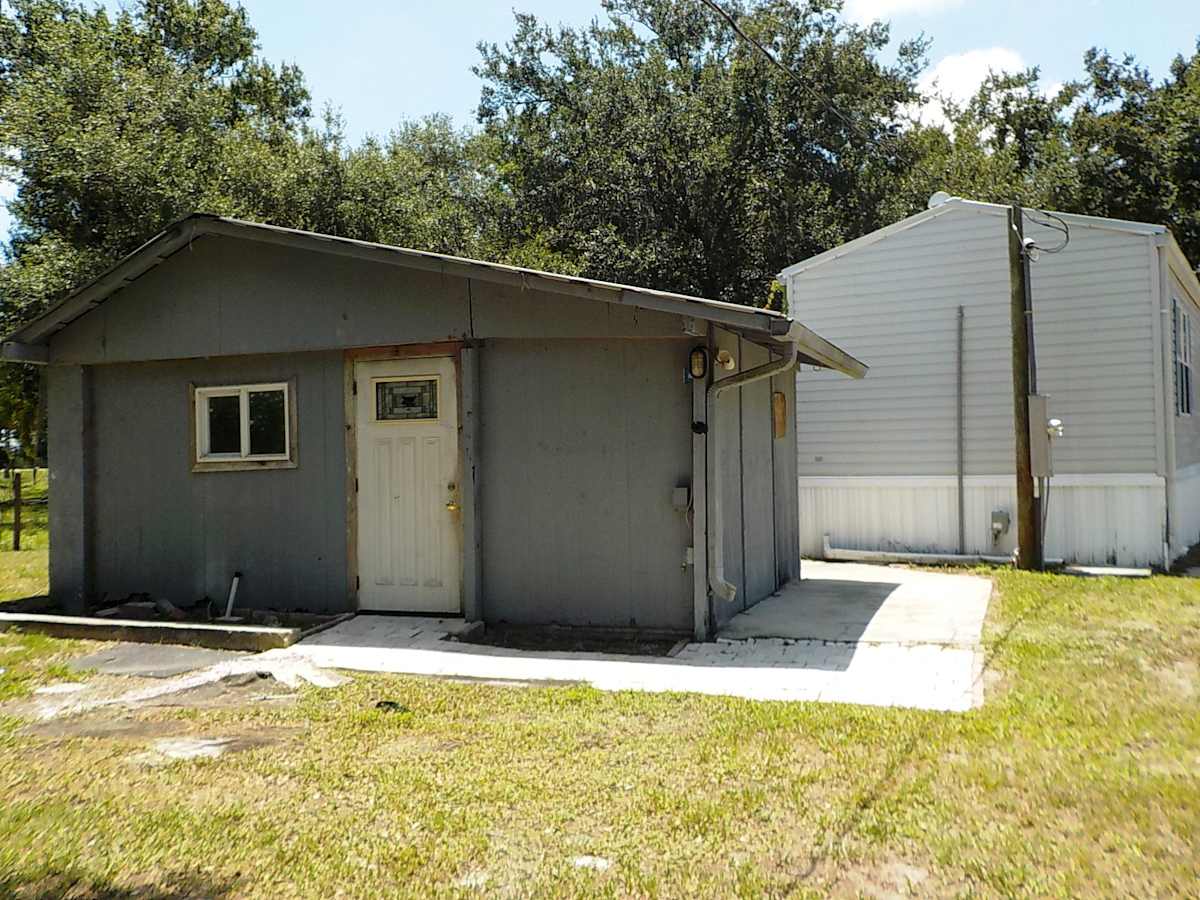 7398 SW Normac Dr photo 2