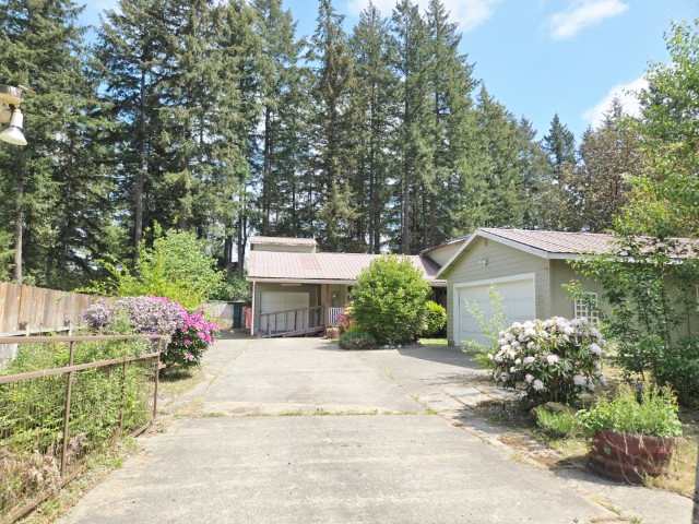 Property photo: 41 NE Salty Dr