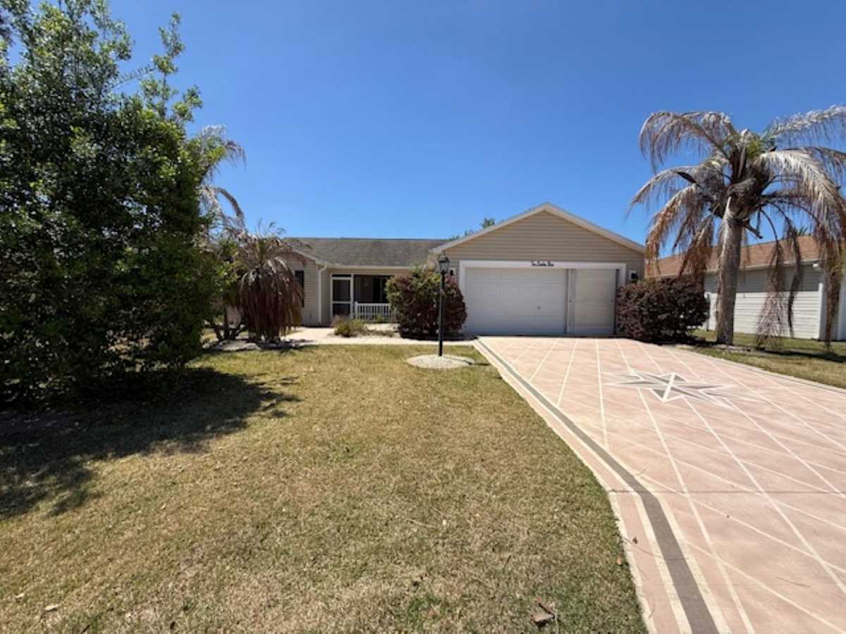 Property photo: 1089 Nash Loop