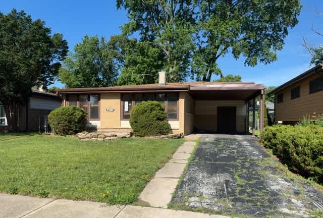 Property photo: 17214 Country Ln