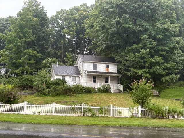 Property photo: 58 Maple Avenue Extension