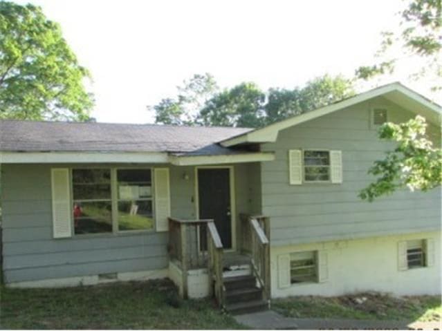 Property photo: 8 Taylor St