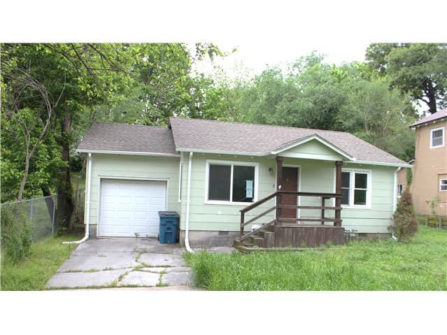 Property photo: 423 S Lincoln St