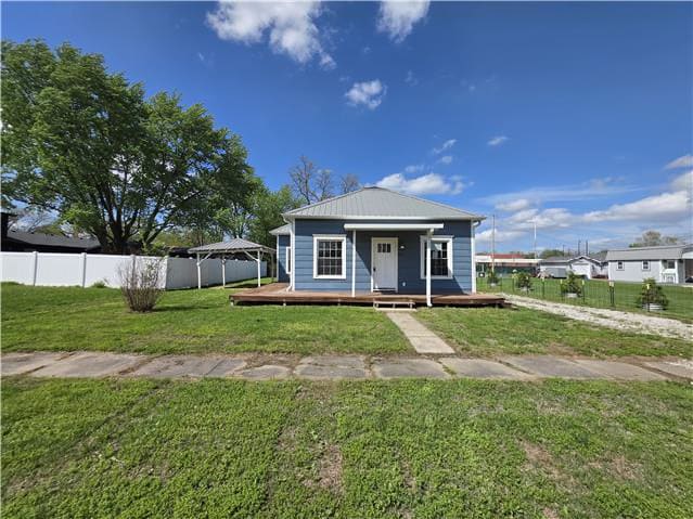 Property photo: 712 E Market Street