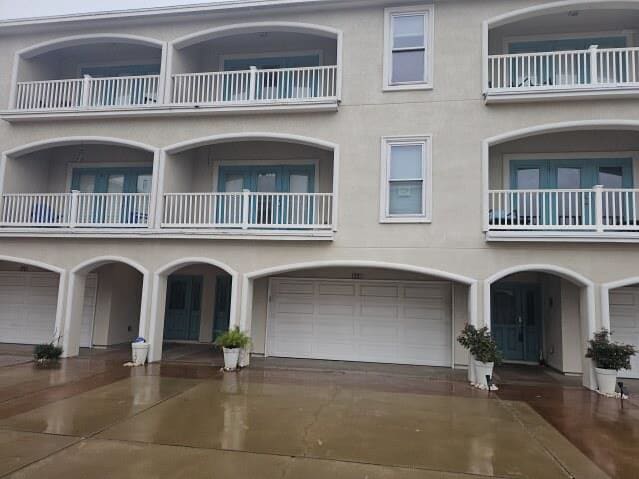 Property photo: 14422 Verdemar Dr #302