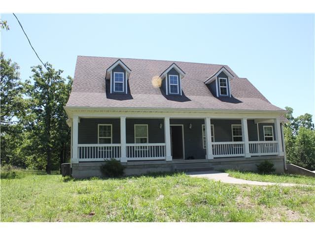 Property photo: 1601 Outer Rd