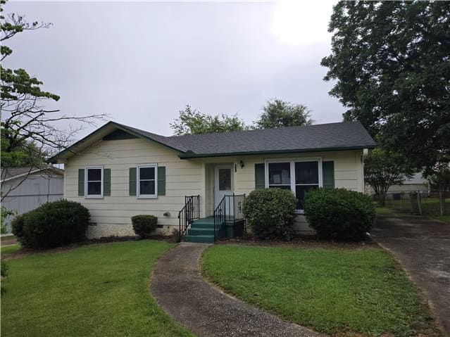 Property photo: 532 Lamplighter Ln
