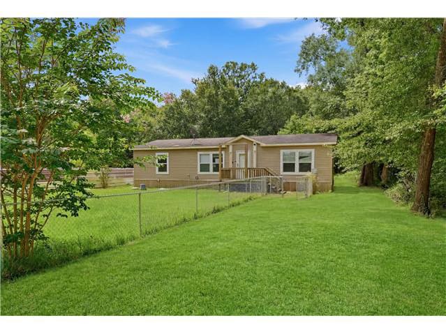 Property photo: 26406 Coleman Dr