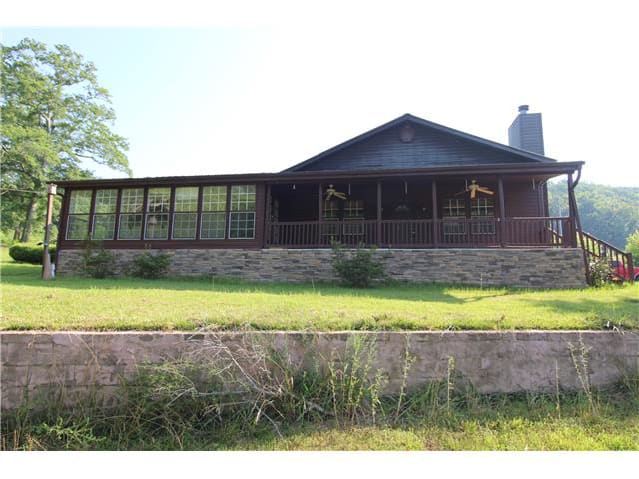 Property photo: 2001 Gaines Rd