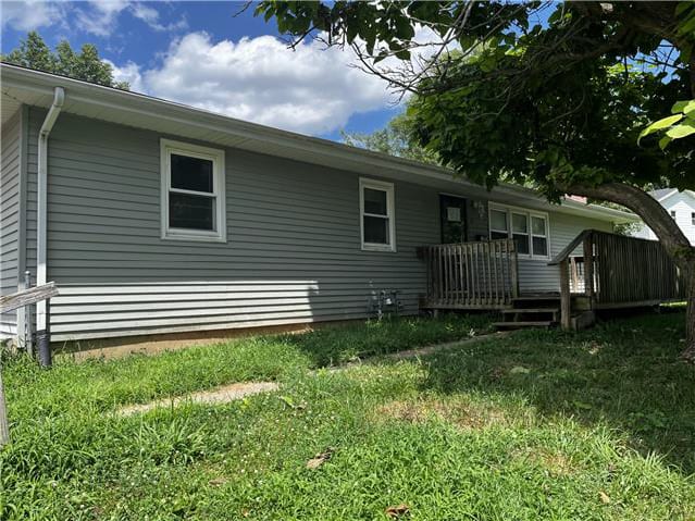 Property photo: 1204 Wornall Rd