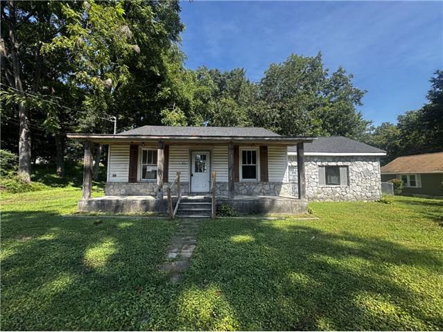 Property photo: 810 S Chattanooga St