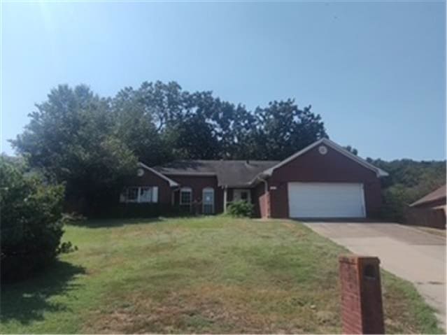 Property photo: 3320 Kinross Dr