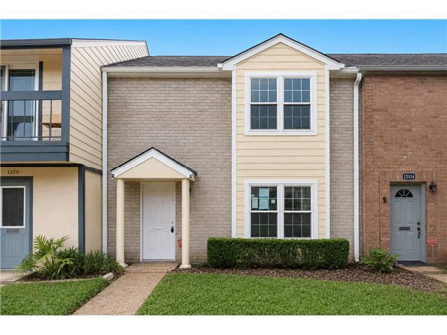 Property photo: 10318 Briar Forest