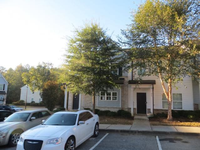Property photo: 585 Mcwilliams Rd SE Unit 901
