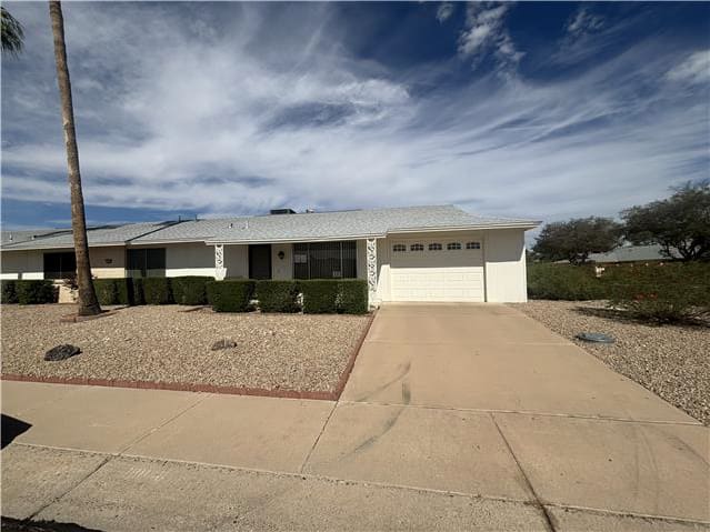 Property photo: 18048 N Desert Glen Dr