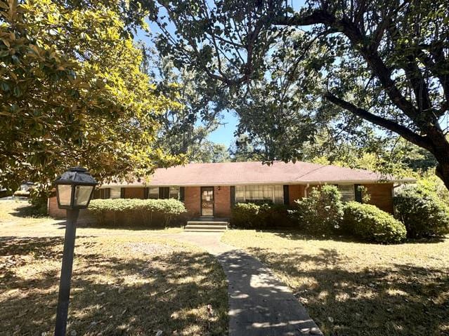 Property photo: 501 Whitehead Dr
