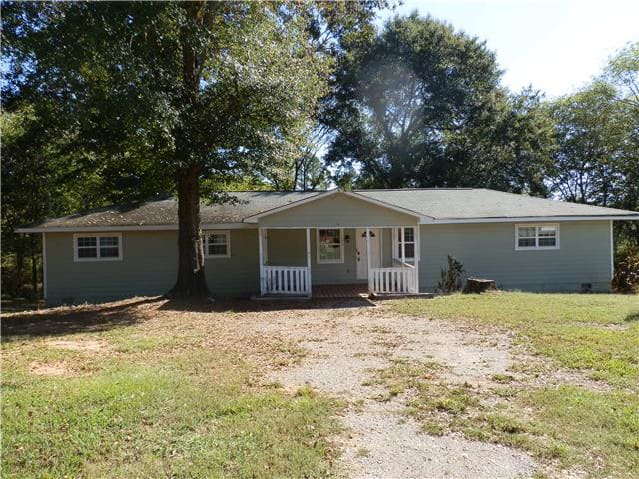 Property photo: 192 Cardinal Blvd SE