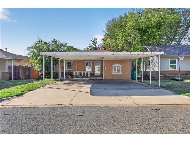 Property photo: 928 SW 52ND St