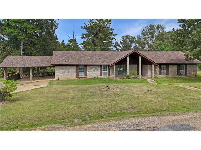 Property photo: 2450 S Pine Lea Dr