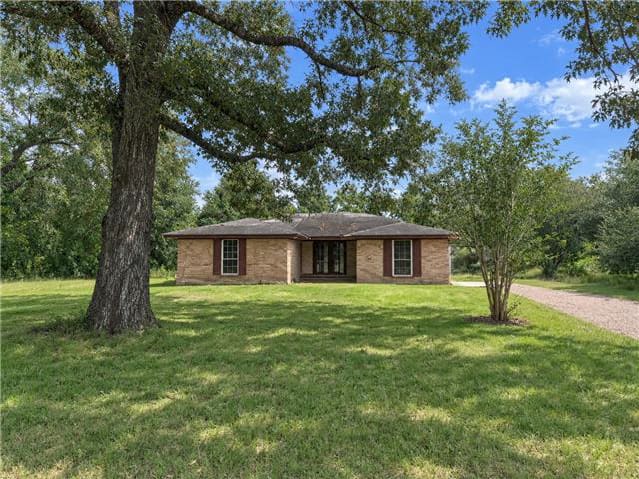 Property photo: 13910 Calhoun Rd