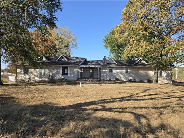Property photo: 3905 West Farm Road 2