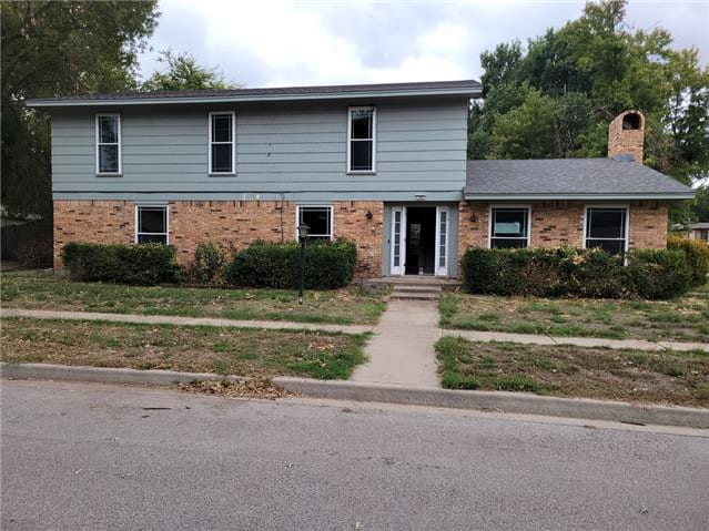 Property photo: 1301 NE Quail Creek Circle