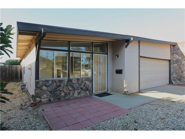 Property photo: 873 Mesa Dr