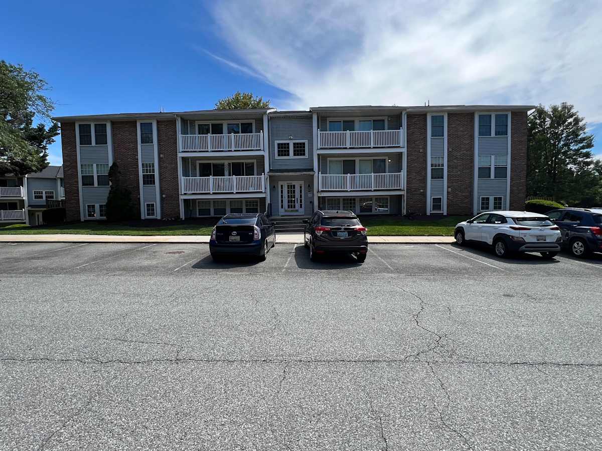 Property photo: 301 Palmspring Dr Unit 7