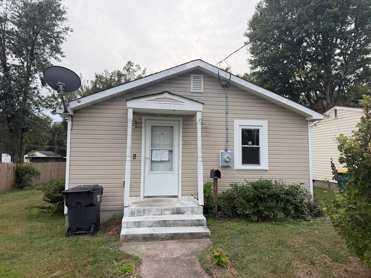 Property photo: 334 S 17TH Ave