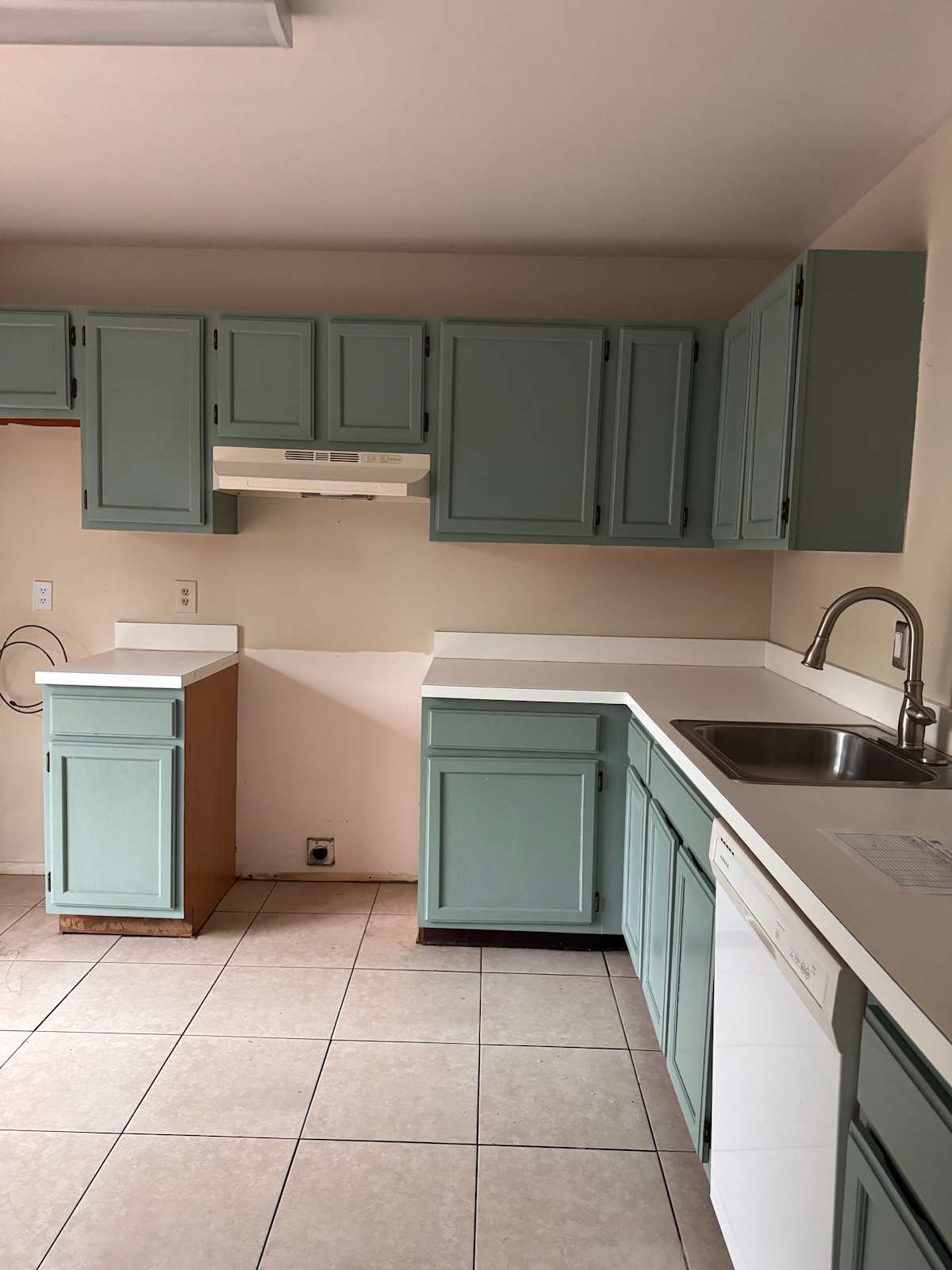 358 Quebec Ct — Photo 6