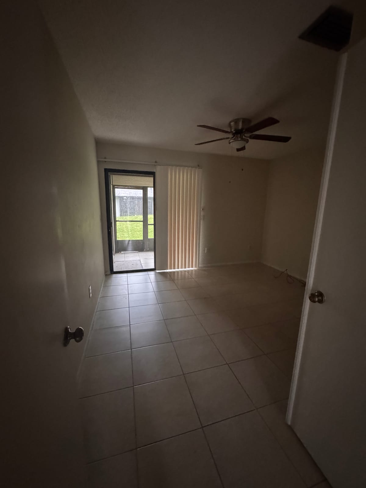 358 Quebec Ct — Photo 8