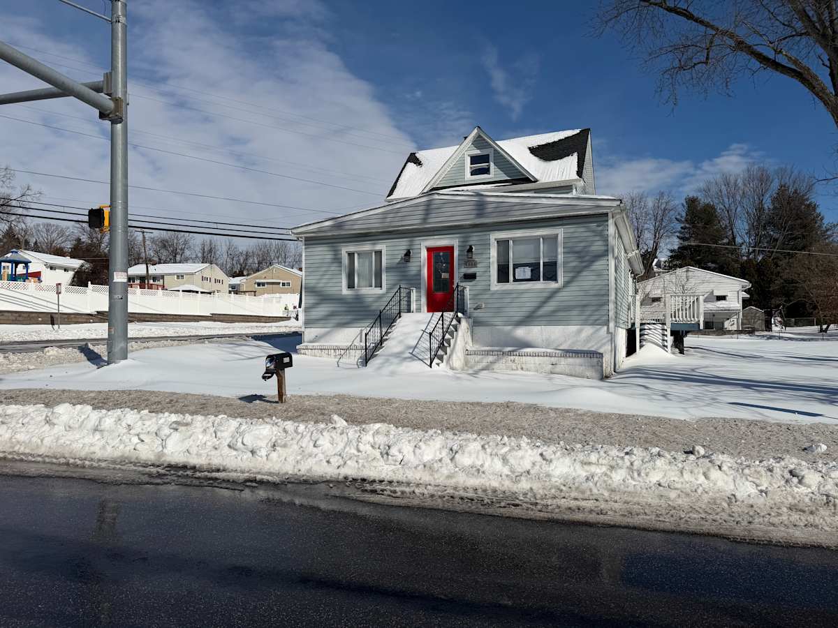 Property photo: 6604 Dogwood Rd