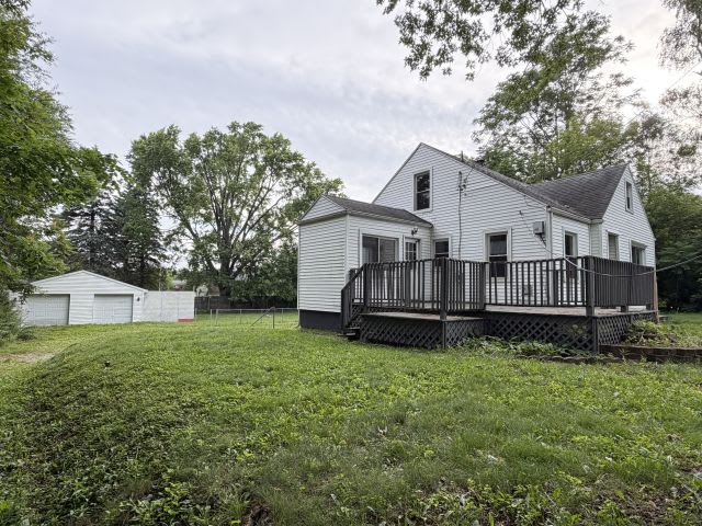 Property photo: 612 Andrew Ave