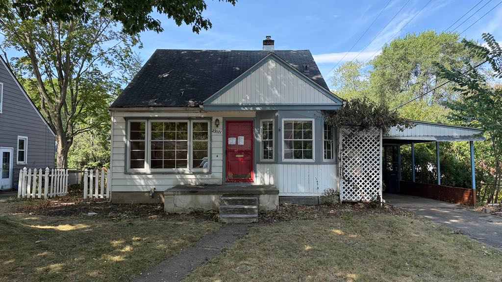 Property photo: 23571 Manistee