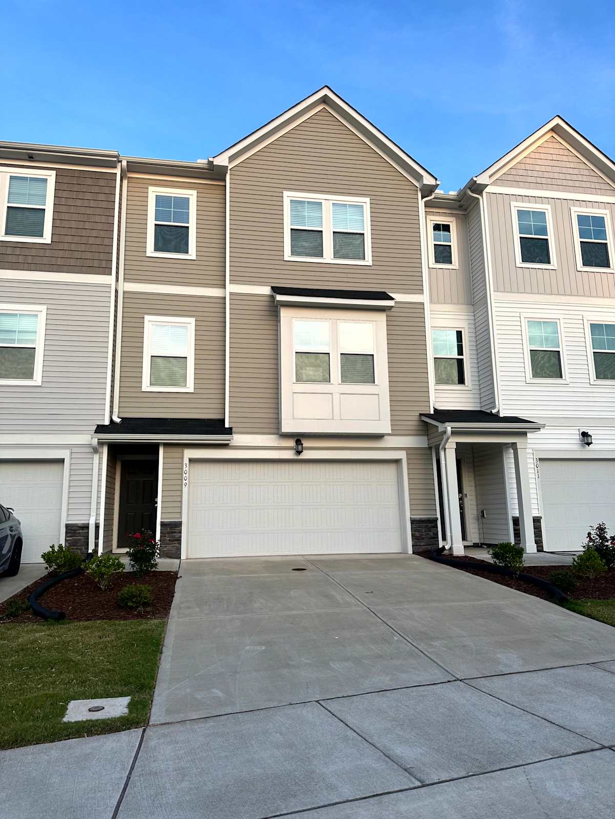 Property photo: 3009 Castle Loch Ln